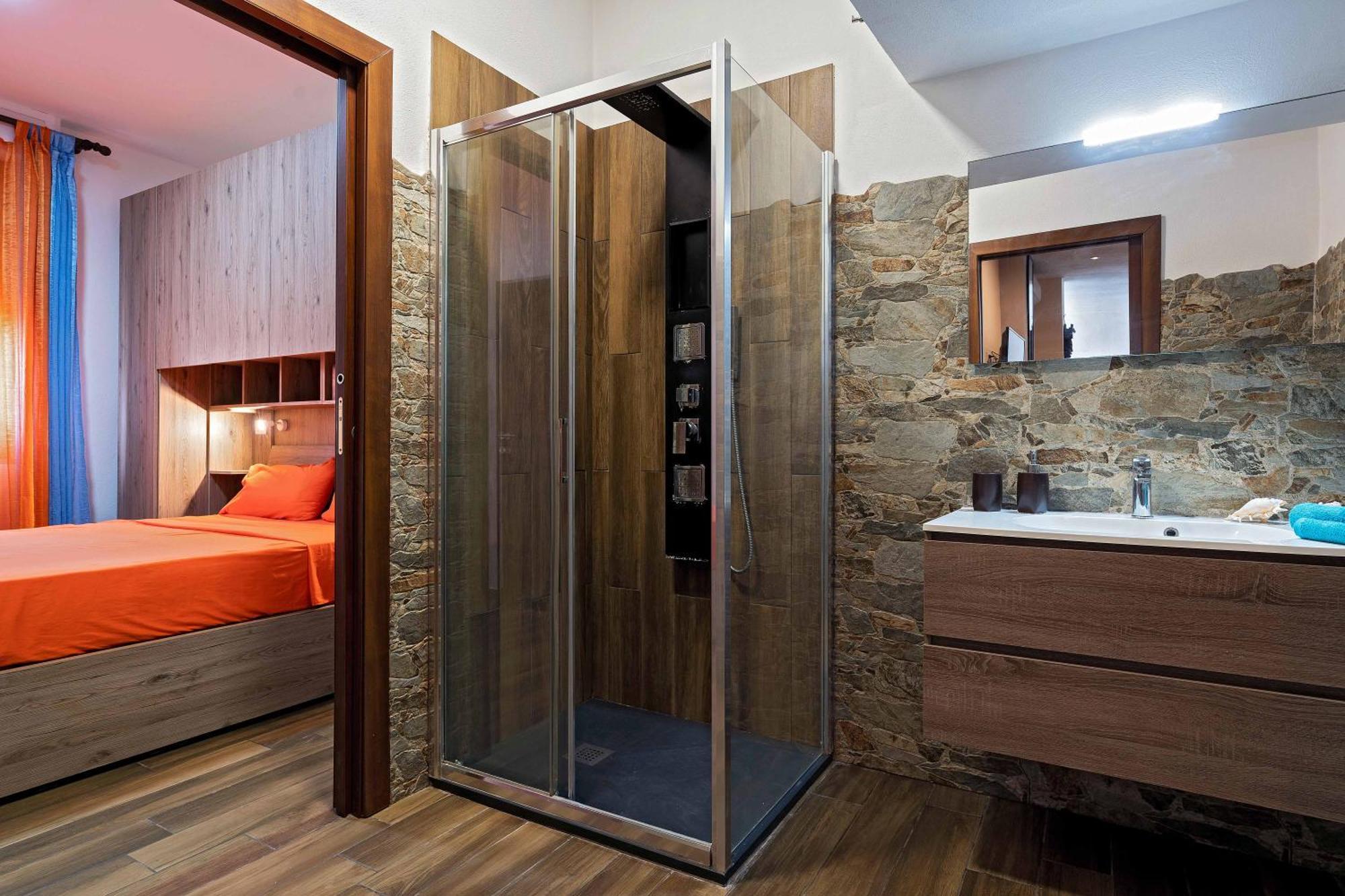 La Piuma Hotell Quartu SantʼElena Rum bild